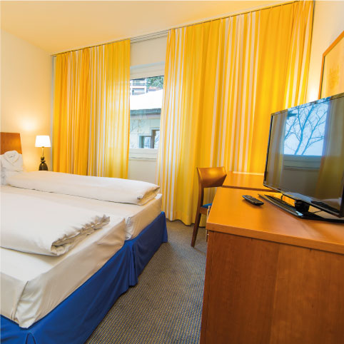 1 Night in a double room north side including breakfast 